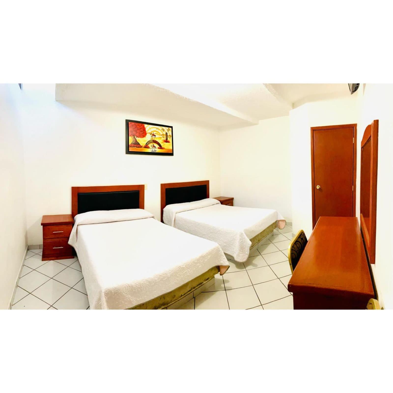 Hotel En Guadalajara Posada Mi Rey المظهر الخارجي الصورة
